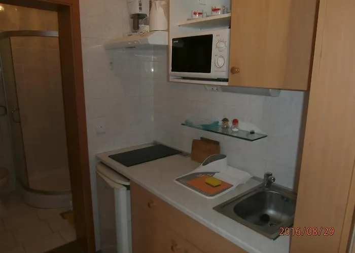 Meni Apartman *