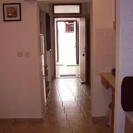 Meni Apartment *