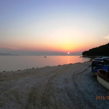 Meni Apartamento Drage