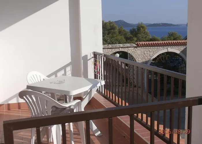 Meni Appartement Drage