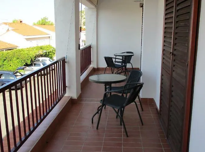 Meni Appartement Drage